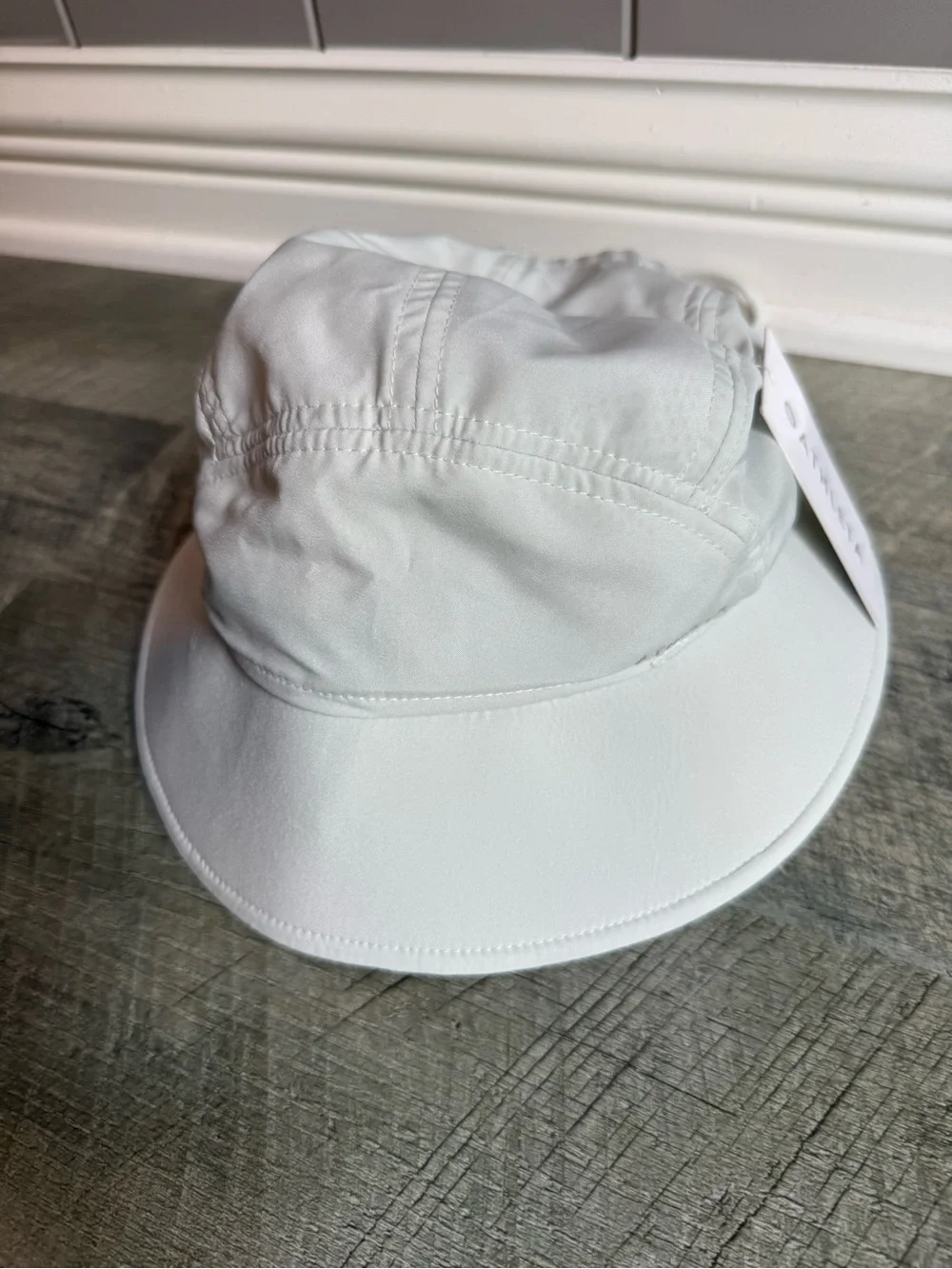 Athleta Lightweight Packable Excursion Trail Bucket Hat NWT S/M Drawstring Sage